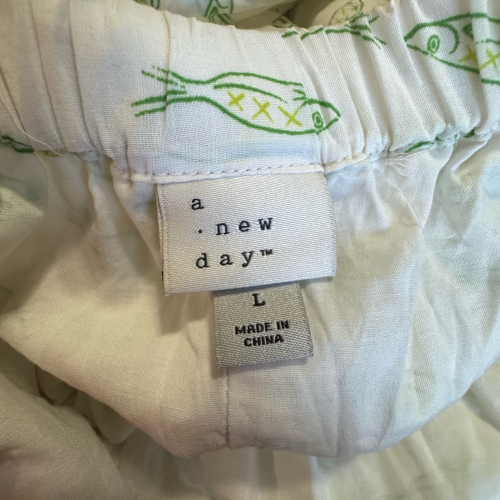 a new day White Maxi Dress with Light Green Fish Print - Picture 6 of 6